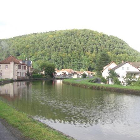 Gite Du Canal Lutzelbourg Ngoại thất bức ảnh